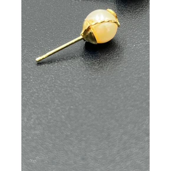 14K Yellow Gold Caged Wrapped 6mm Cream Prong Set Pearl Stud Earrings - Picture 9 of 10
